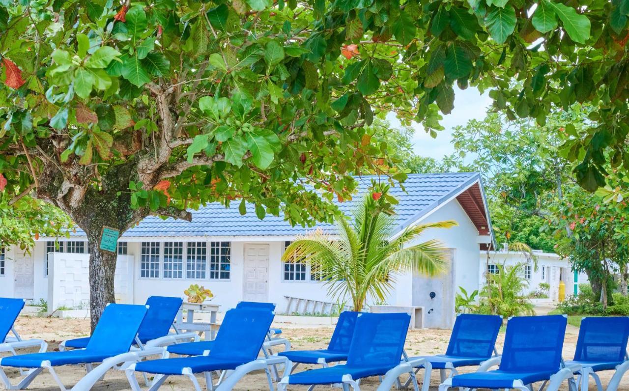 Yellow Bird Sea Hotel Negril Exterior foto